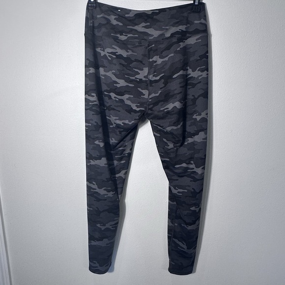 Maurices Gray Length 26" High Rise Camouflage Women's Luxe Leggings size L - Picture 3 of 9